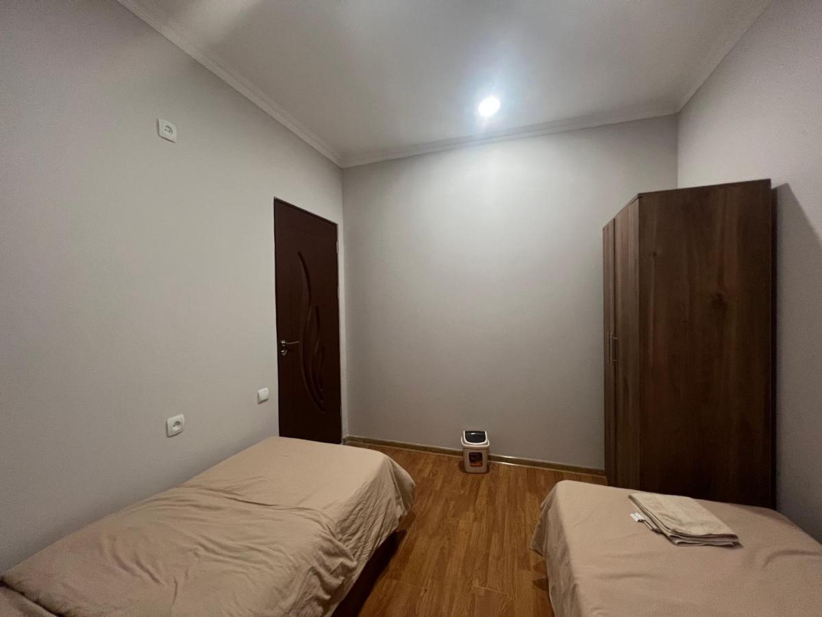 N1 Guest Hause Hotel Erevan Exterior foto